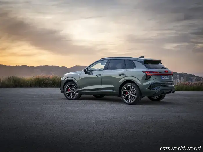 2026 Audi Q3 Redefines Windshield Wiper and Turn Signal Controls