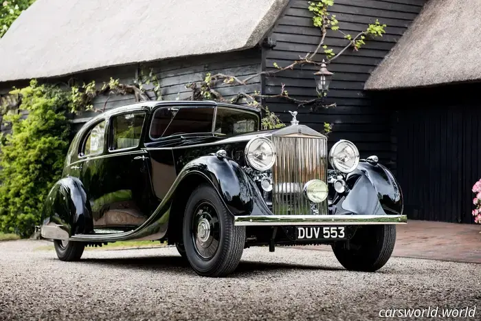 Rolls-Royce Phantom compie 100 anni: uno sguardo alla storia dell'icona del lusso