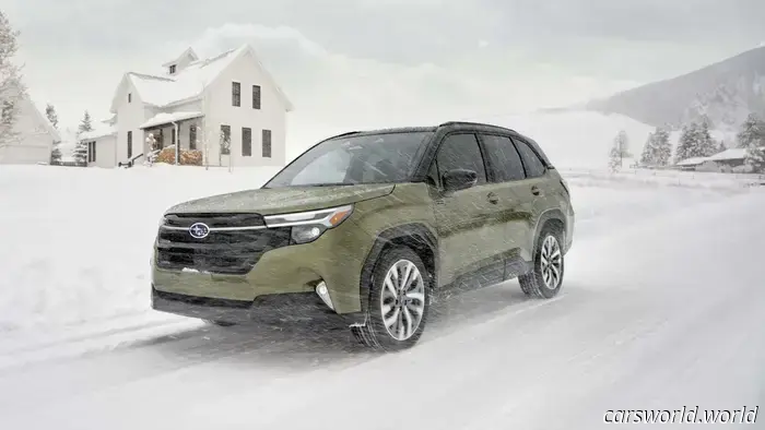 la Subaru Forester 2025 aggiunge finalmente l'ibrido che avrebbe dovuto avere da sempre