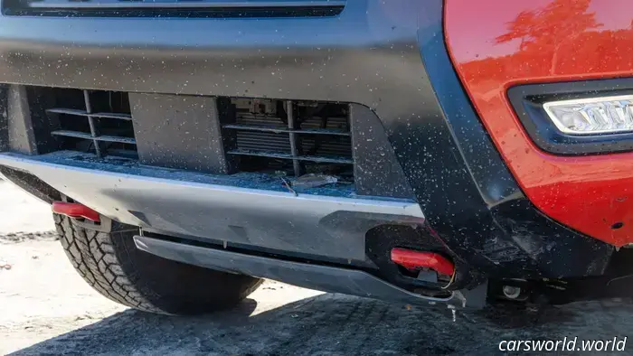 Revisión del Nissan Frontier Pro-4X 2025: Es Mejor Porque es Peor
