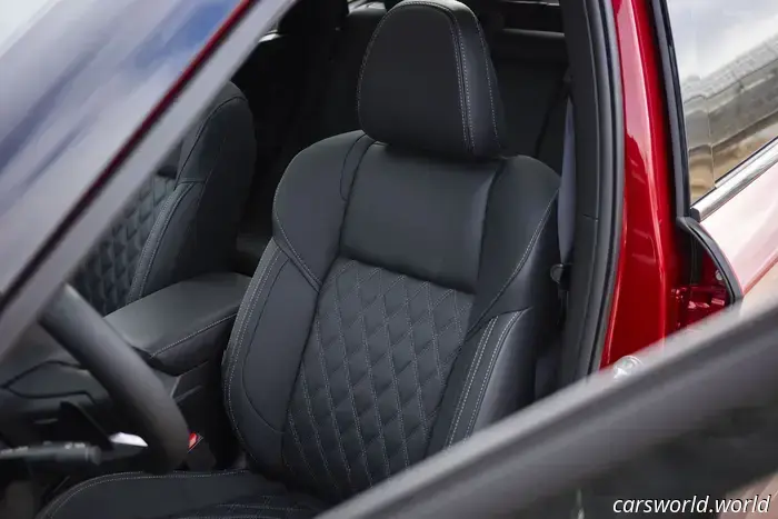 Recensione della Nissan Rogue 2026 ibrida plug-in: il jolly elettrificato