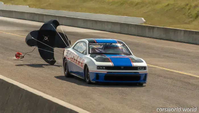 El nuevo Dodge Charger Drag Pak tiene un V8. ¿Entonces, dónde está el coche de calle con motor Hemi?