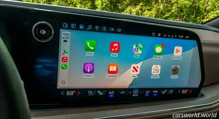 GM abandona Apple CarPlay y Android Auto en todos los coches futuros en lugar de solo en los eléctricos: TDS