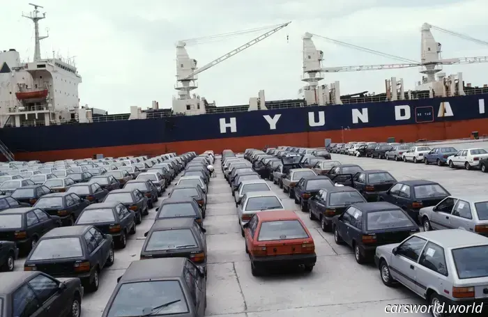 Dentro del Buque de Carga de 650 Pies de Hyundai Atracado en la Fábrica de Automóviles Más Grande del Mundo