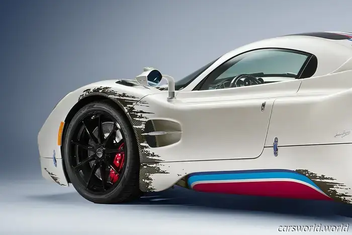 Questa Pagani Utopia "da corsa" è come i jeans strappati pre-consumati delle hypercar