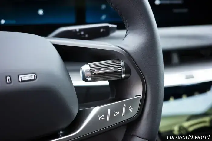 Lucid Air Touring делает так много правильно, что проще простить то, что он делает неправильно. К тому же, ты его видел?