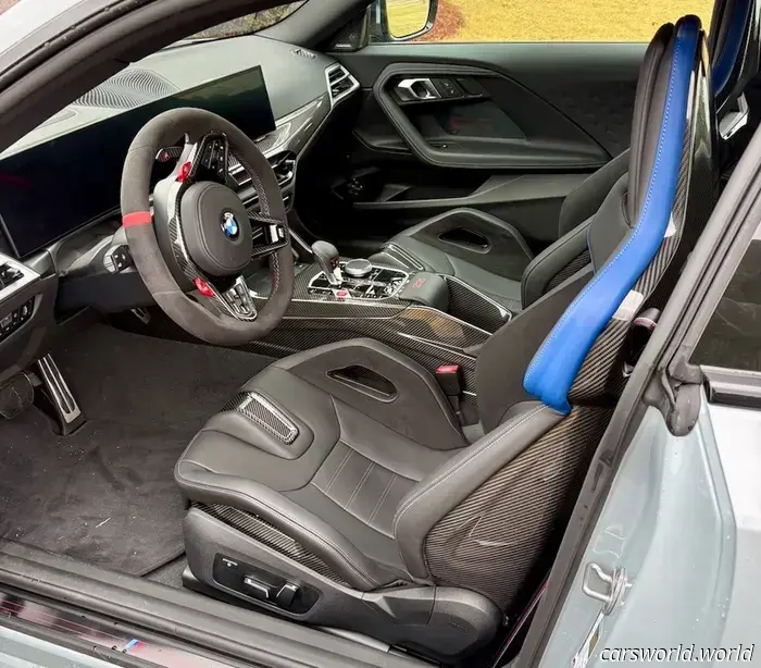 Prima prova su strada della BMW M2 CS 2026: 108.000 dollari e in pista si comporta come tale