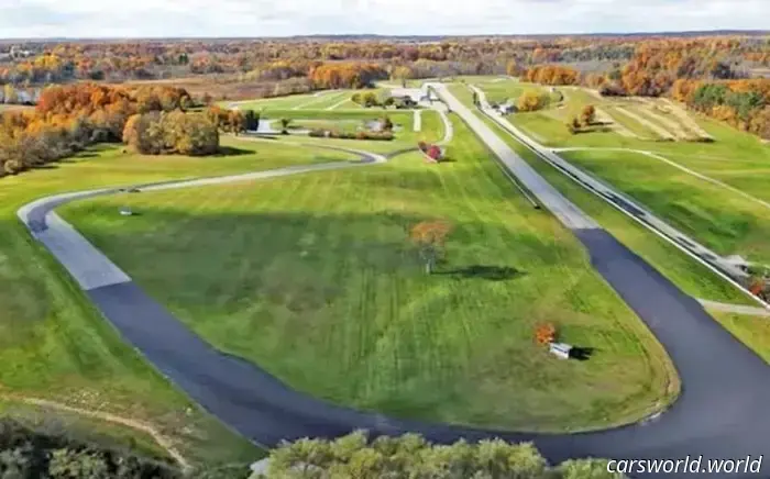 ¿Quién puede salvar esta histórica pista de carreras de Michigan por un precio de 15 millones de dólares?