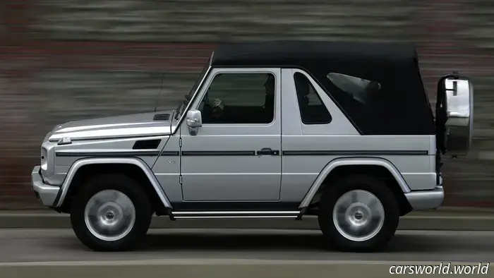 El Mercedes G-Wagon Cabrio descapotable regresa como un modelo de cuatro puertas.