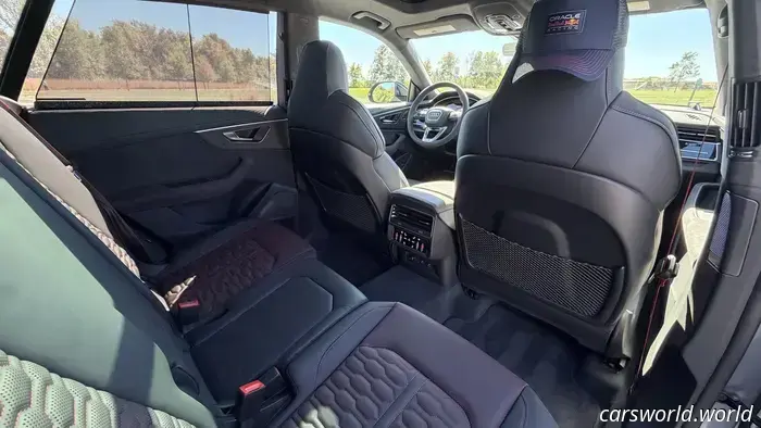 Audi RSQ8 2025 года: анализ преимуществ и недостатков — форма и функциональность приведены к идеалу.