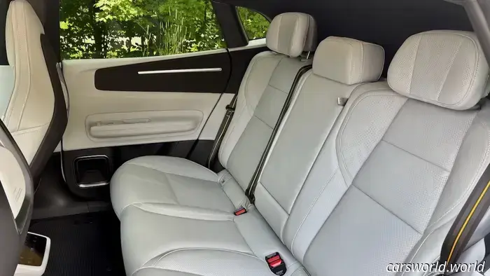 2026 Polestar 4: Primeras impresiones de manejo — Enfocándose completamente en el diseño.