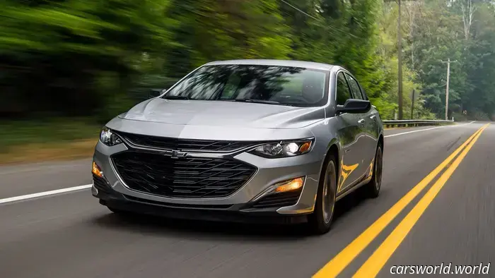 Снятый с производства Chevy Malibu стал третьим по продажам среднеразмерным седаном в прошлом году