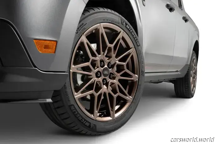 Ford планирует продавать этот апгрейд стрит-трака Maverick мощностью 300 л.с. с более крупным турбокомпрессором