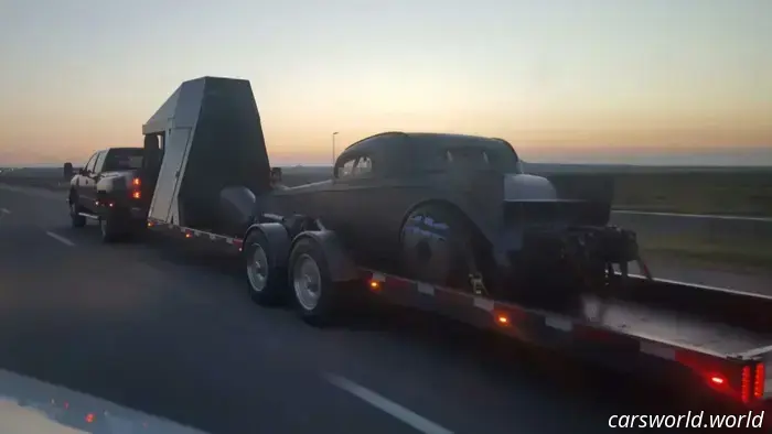 Este Remolque Personalizado Construido para Transportar Corredores de Velocidad Terrestre Es Casi Más Fresco Que los Autos