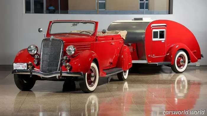 An Art School is selling 105 classic cars to begin their collection anew.