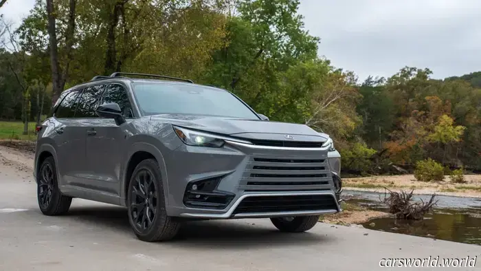 Recensione della Lexus TX 500h 2025: acquistate semplicemente il Grand Highlander