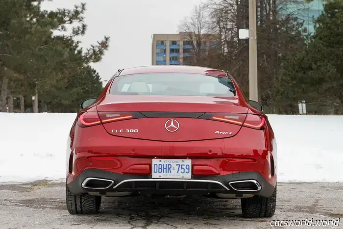 El Mercedes-Benz CLE300 Demuestra Que Las Pantallas No Son Un Lujo