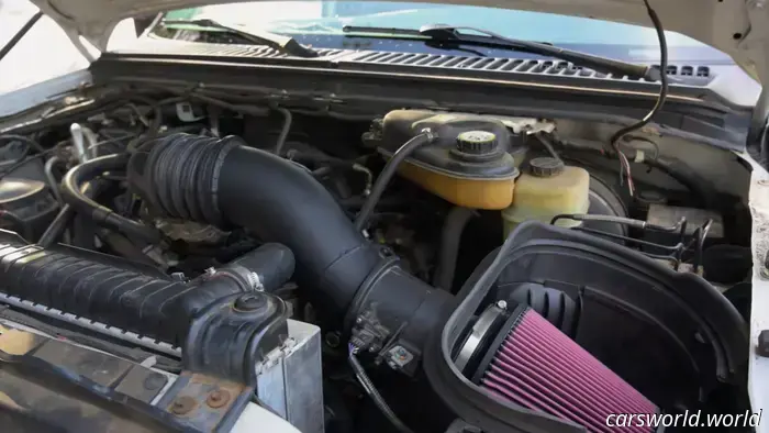 20-Year-Old Ford Super Duty Revived with 7.3L Godzilla V8 Engine Swap