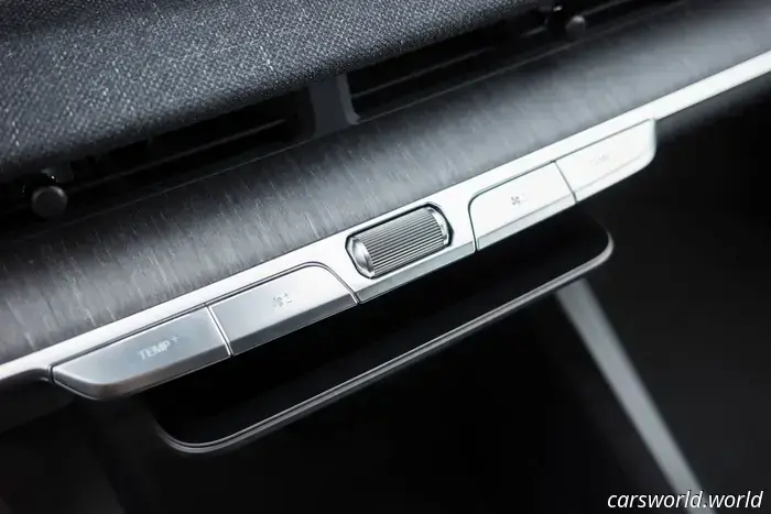 Lucid Air Touring делает так много правильно, что проще простить то, что он делает неправильно. К тому же, ты его видел?