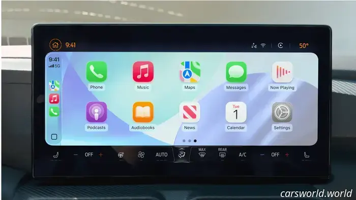 Apple CarPlay in iOS 26 Highlights the Shortcomings of Automakers Who Still Don’t Achieve Accuracy