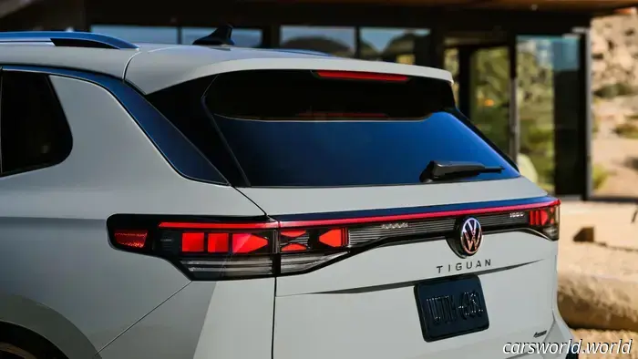 VW Tiguan e Taos potrebbero ottenere l'opzione ibrida "simile a Prius" il prossimo anno