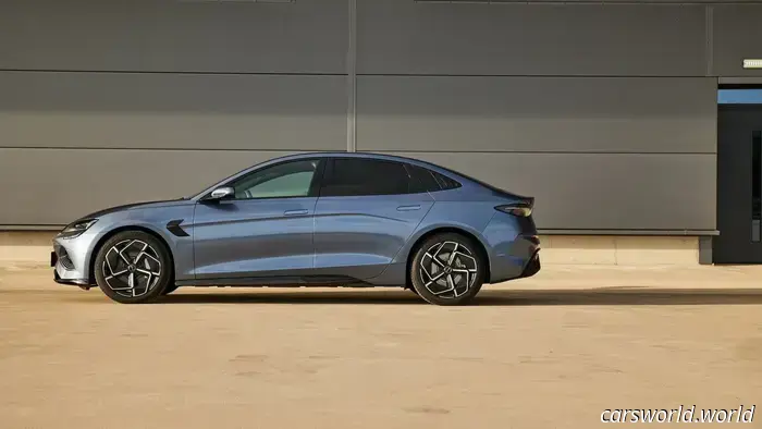 No solo baratos: el diseño y la tecnología ponen a los coches chinos en el radar de los estadounidenses.