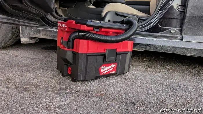 Revisión de la aspiradora Húmeda/Seca Milwaukee M18 Fuel Packout: Es una victoria sólida para los profesionales móviles