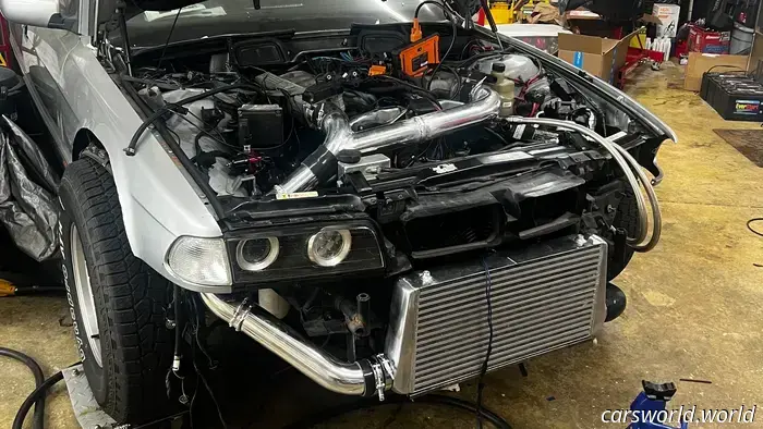 BMW enthusiasts will seriously create a twin-turbo hybrid V12 6×6 pickup instead of opting for an F-150.