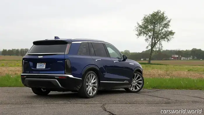 2026 Cadillac Vistiq First Drive Recensione: sogni Escalade su mezzi di medie dimensioni