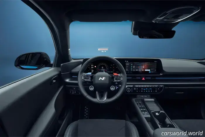Boy-Racer Hyundai Ioniq 6 N è una berline EV con cambio a frizione e 641 CV