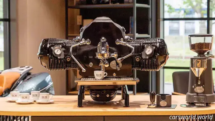 Questo motore di moto BMW è in realtà una caffettiera da 9.185 dollari