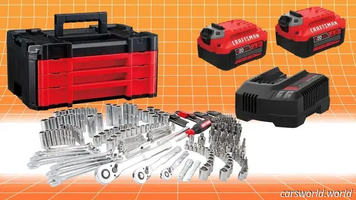 Скидки до 53% на аккумуляторы Craftsman V20 и другие предложения по инструментам Craftsman к Чёрной пятнице — здесь.