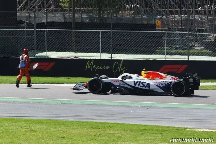 Формула‑1 должна извлечь уроки из ужасающего случая с маршалом в Мексике, едва не кончившегося трагедией.