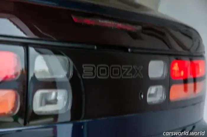 В новом Nissan Leaf есть множество пасхалок к 300ZX.