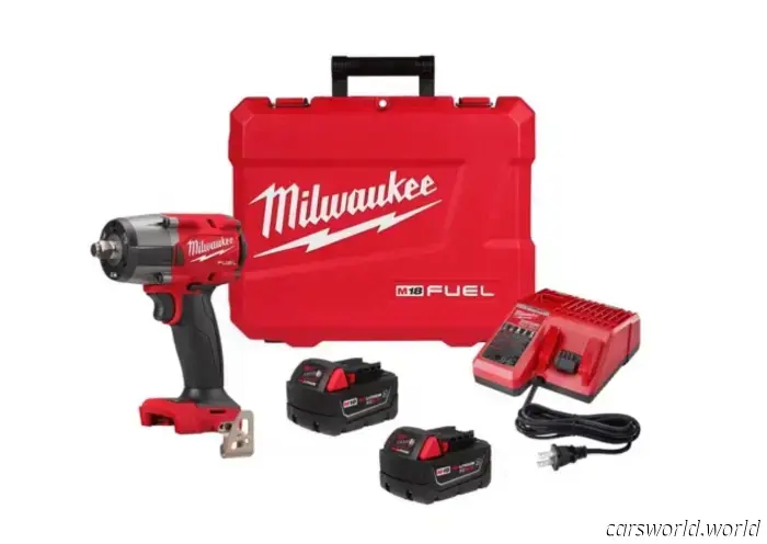 Get a complimentary M18 battery with Milwaukee BOGO offers at Ace Hardware.