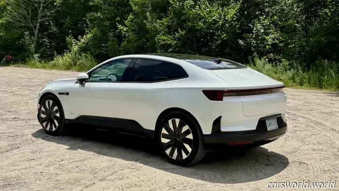 2026 Polestar 4: Primeras impresiones de manejo — Enfocándose completamente en el diseño.