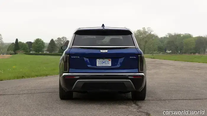 2026 Cadillac Vistiq First Drive Recensione: sogni Escalade su mezzi di medie dimensioni
