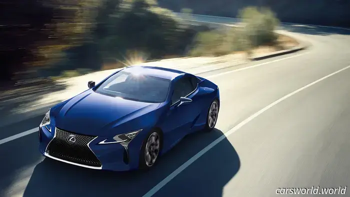 Lexus elimina el LC Híbrido después de solo 8 ventas el año pasado