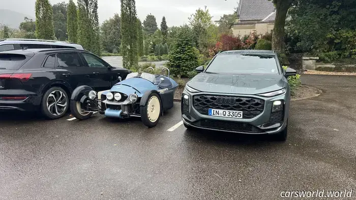 Prima prova su strada della Audi Q3 2026: l'allestimento base non deve per forza essere scadente