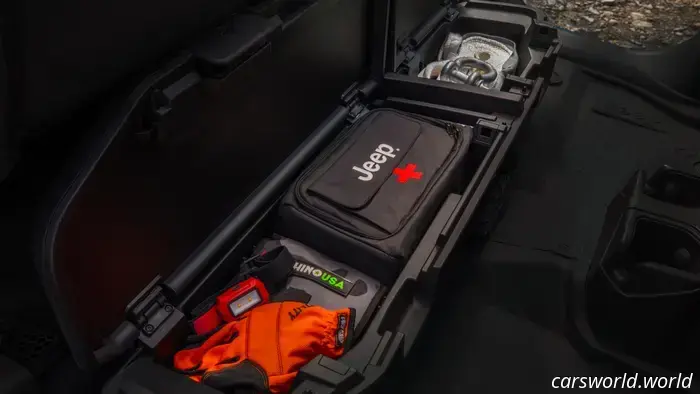 2026 Jeep Gladiator Unveils Complete Military Aesthetic with Olive Green Rims