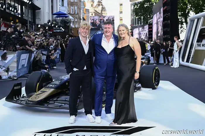 Dallo spegnersi dei semafori all'ultimo giro: un'intervista esclusiva a 'Crofty', la voce della F1