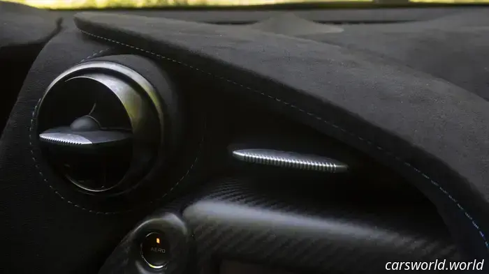 Recensione della McLaren 765LT: perché una Long Tail è più speciale delle altre supercar