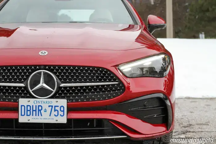 El Mercedes-Benz CLE300 Demuestra Que Las Pantallas No Son Un Lujo