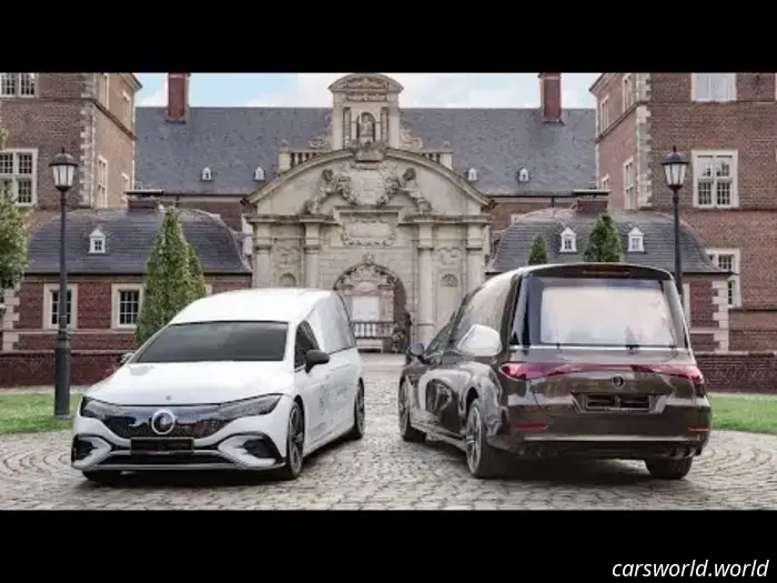 Blob Con un Trabajo: El Mercedes EQE Podría Verse Mejor como Coche Fúnebre