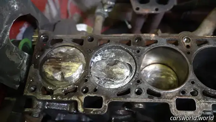 Duplicar la Relación de Compresión De un Motor de Gasolina Tiene Resultados Caóticos