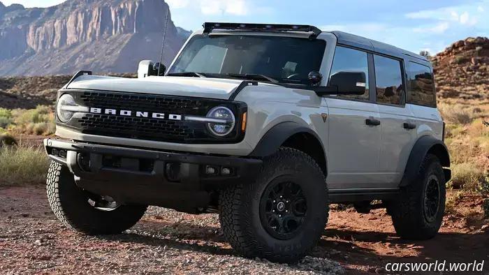 Продажи Ford Bronco впервые угрожают доминированию Jeep Wrangler