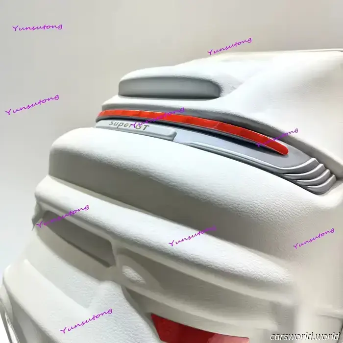 Gli zaini a forma di Porsche 911 sono arrivati proprio in tempo per il ritorno a scuola
