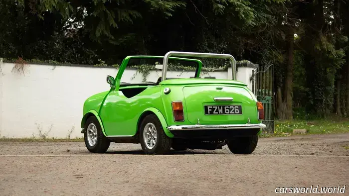 Questo 'Shorty' in vendita vede la Mini originale e ride