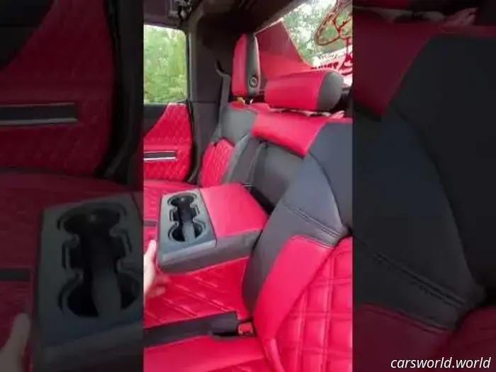 Едва управляемый, очень красный Apocalypse Hummer EV ищет Новый дом