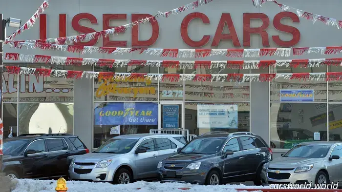 La Crisis de Suministro Pandémica Ha Alcanzado al Mercado de Automóviles Usados